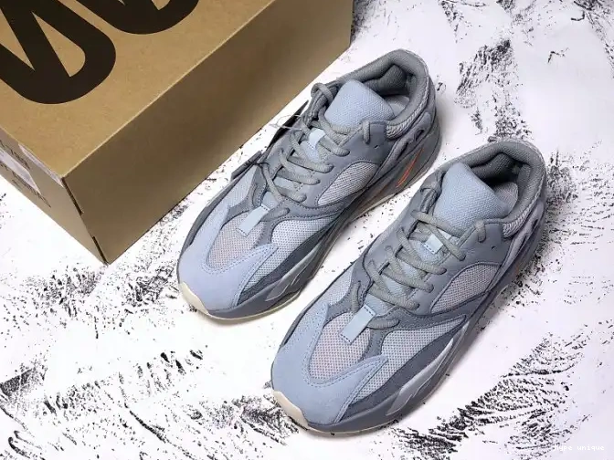 hype EQ7597 Adidas 700 Yeezy Boost Inertia